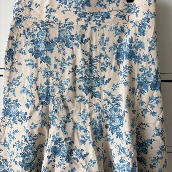 Tuckernuck Brynn Skirt- Forget Me Not Floral - Picture 2 of 3